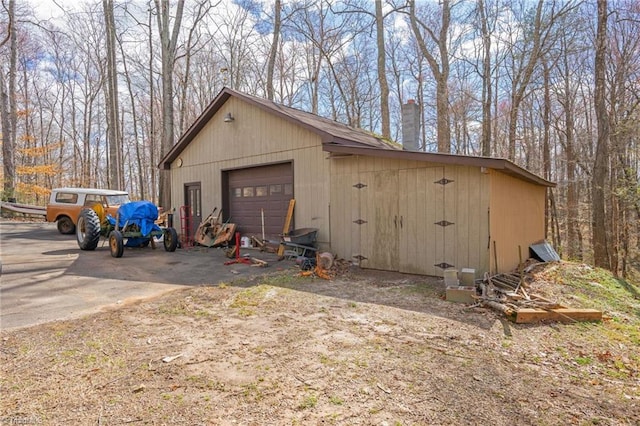 view of detached garage