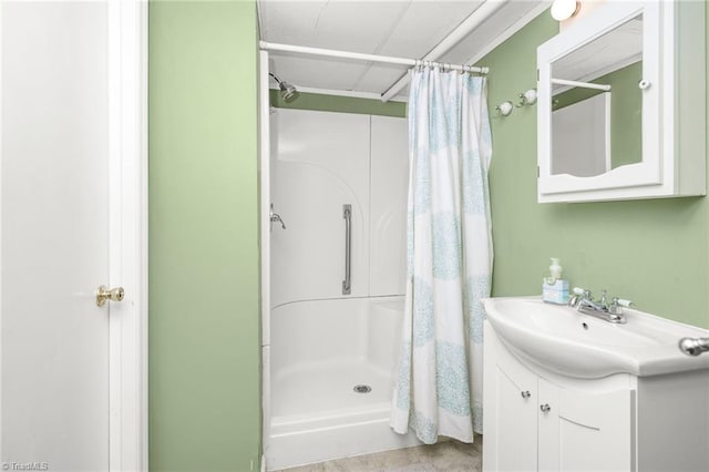 1315 Waybridge Ln, Winston-Salem, NC 27103 - bathroom with vanity and a shower with shower curtain