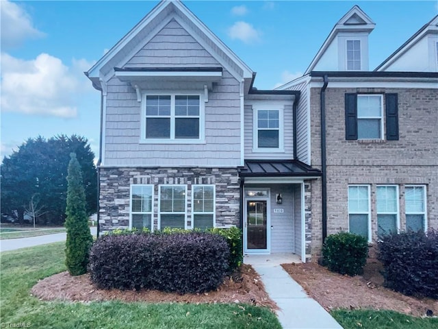 5810 Crestlawn Ct, Pfafftown, NC 27040 - view of front of house with stone siding