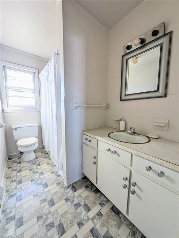 full bathroom featuring crown molding, tile patterned floors, toilet, and tile walls