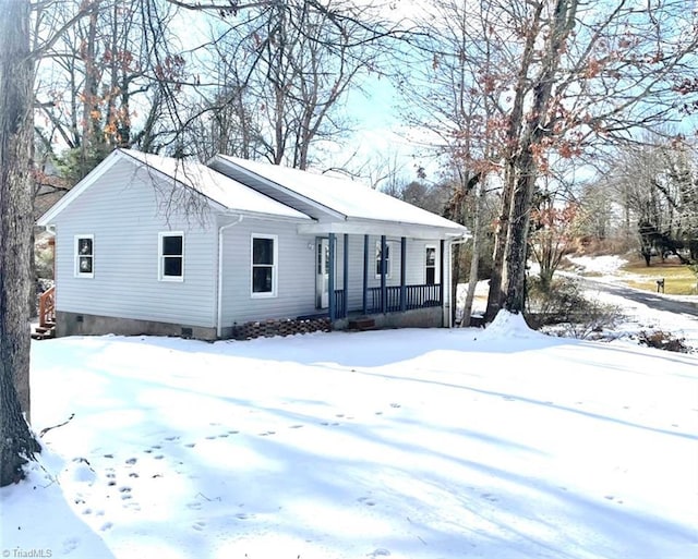 view of front facade with covered porch