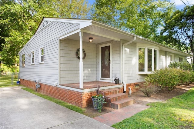 2909 Shamrock Dr, Greensboro, NC 27408 - view of front of property featuring crawl space