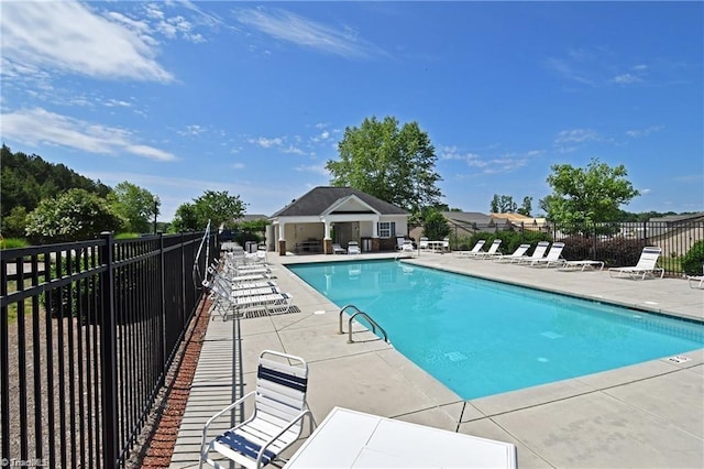 211 Hawks Nest Cir, Clemmons, NC 27012 - community pool featuring a patio area