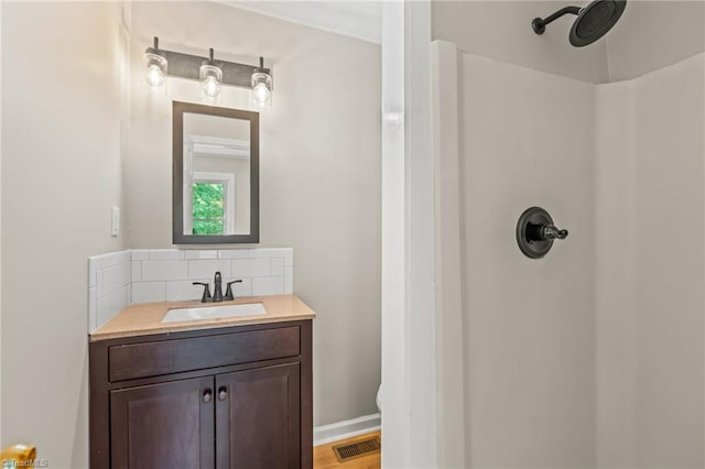 212 Lakeview Dr E, Thomasville, NC 27360 - bathroom featuring a shower and vanity