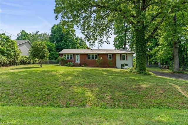 212 Lakeview Dr E, Thomasville, NC 27360 - view of ranch-style home