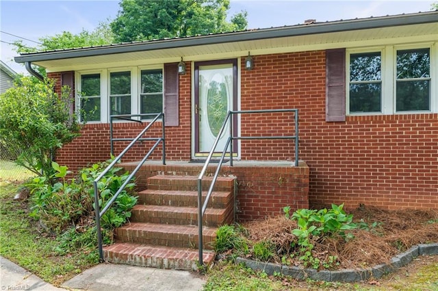 212 Lakeview Dr E, Thomasville, NC 27360 - view of front of house with brick siding