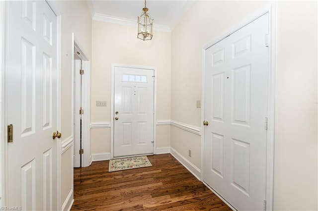 2000 Williamsburg Manor Ct, Winston-Salem, NC 27103 - entryway with dark wood-type flooring and crown molding