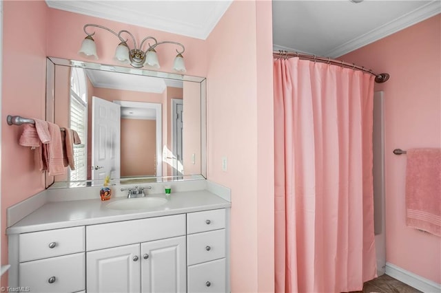 full bath featuring crown molding, a shower with shower curtain, and vanity