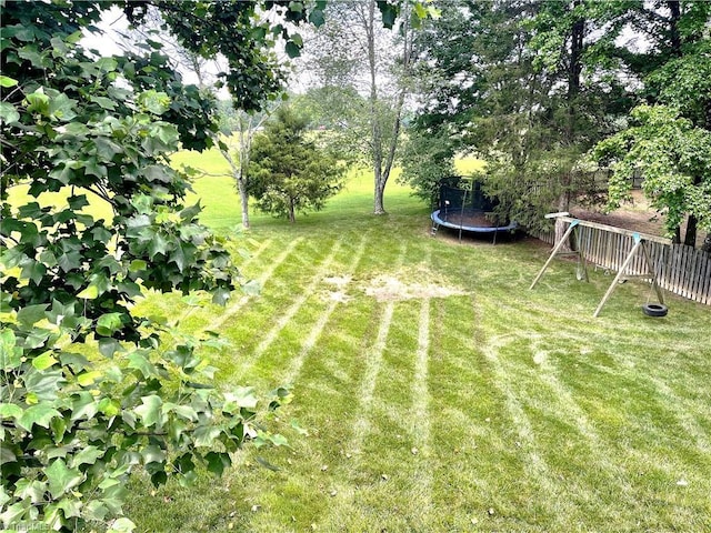940 Huntington Run Ln, Kernersville, NC 27284 - view of yard with a trampoline