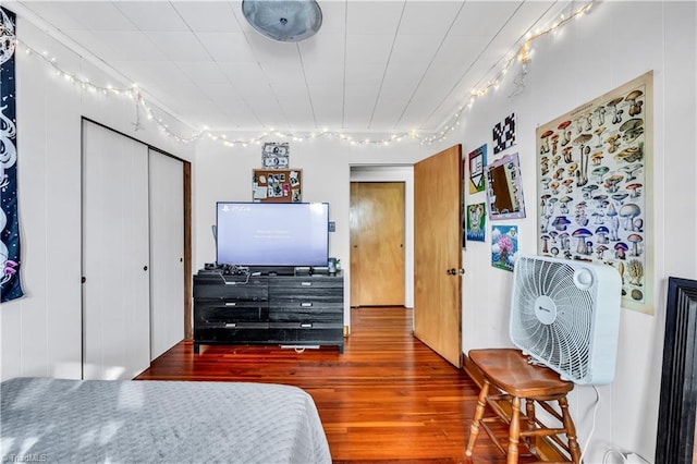 1112 Hamilton St, High Point, NC 27262 - bedroom with wood finished floors and a closet
