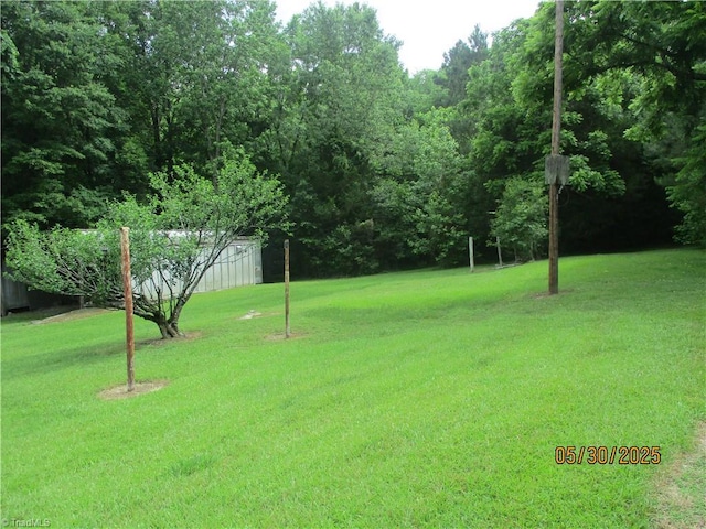 2600 Alamance Church Rd, Greensboro, NC 27406 - view of green lawn