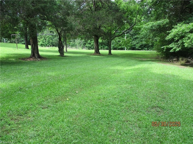 2600 Alamance Church Rd, Greensboro, NC 27406 - view of green lawn
