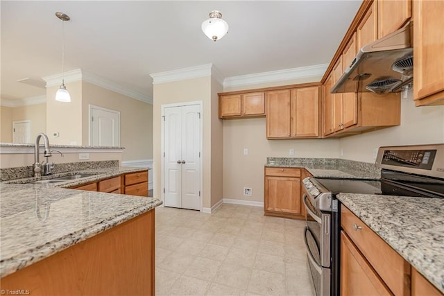kitchen featuring baseboards, a sink, under cabinet range hood, crown molding, and range with two ovens