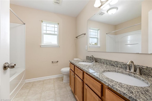 full bathroom featuring visible vents, a sink, and baseboards