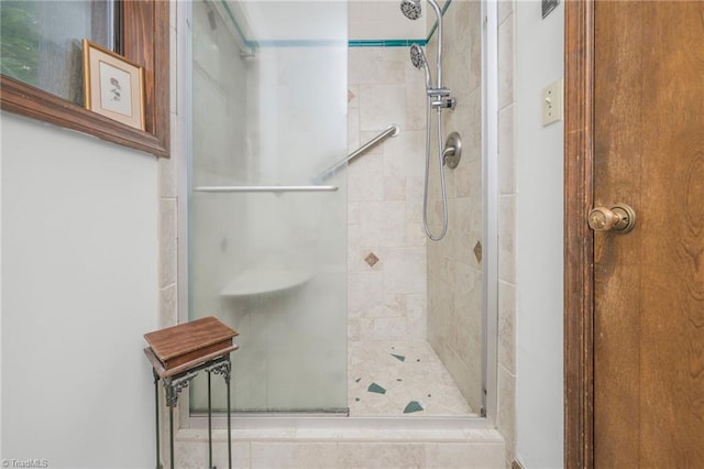 1920 Chateau Rdg, Winston-Salem, NC 27103 - bathroom featuring a shower stall