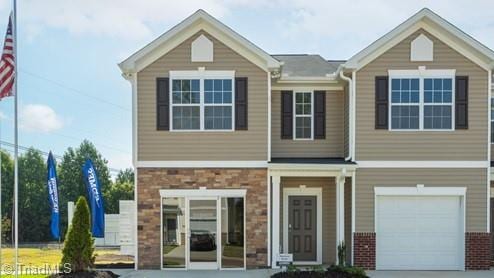 view of front facade featuring a garage