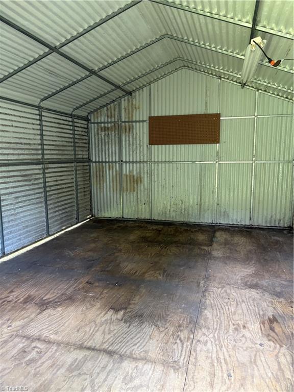 2504 Denise Dr, Greensboro, NC 27407 - view of garage