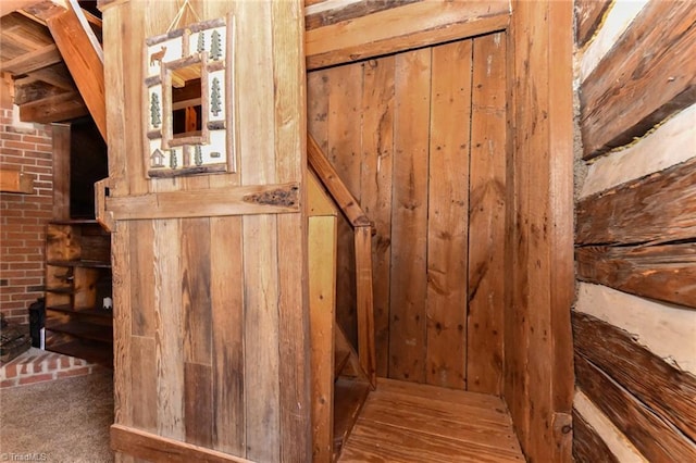 room details featuring carpet floors