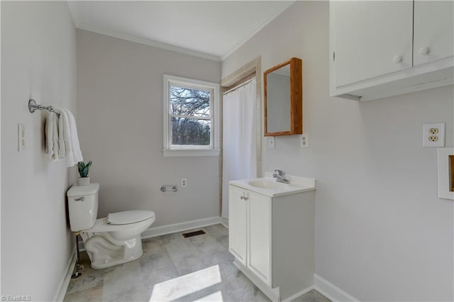 bathroom with visible vents, baseboards, toilet, and ornamental molding