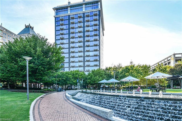 201 N Elm St Unit 310, Greensboro, NC 27401 - view of home's community featuring a yard