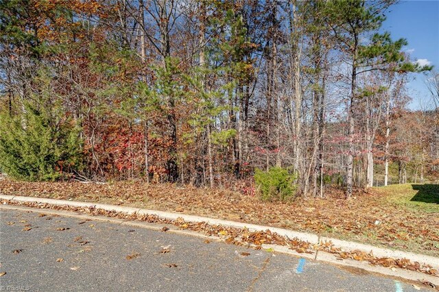 001 High Meadow Dr, Asheboro, NC 27205