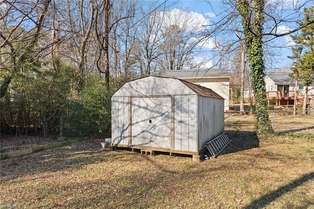 view of outdoor structure featuring a yard