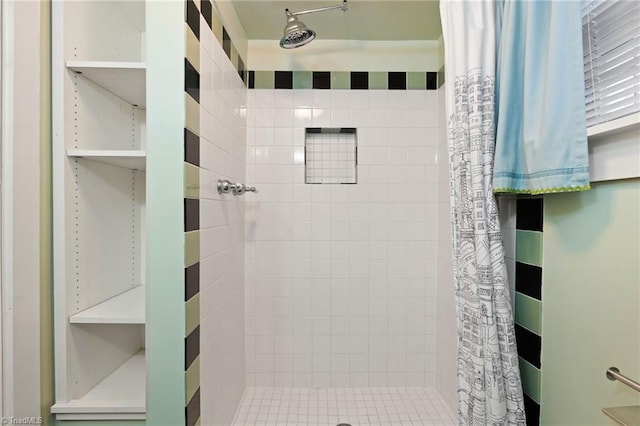 bathroom with curtained shower