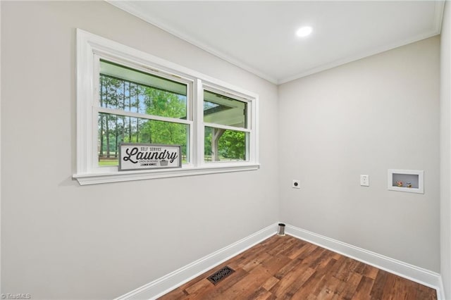 spare room with baseboards, crown molding, dark wood-style flooring, and recessed lighting