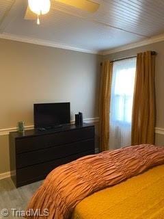 102 Aspen Ct, Winston-Salem, NC 27106 - bedroom with crown molding, wood finished floors, and a ceiling fan