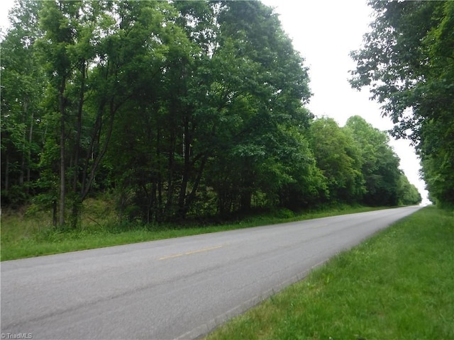 Listing photo 3 for 2306 Hoots Rd, Yadkinville NC 27055