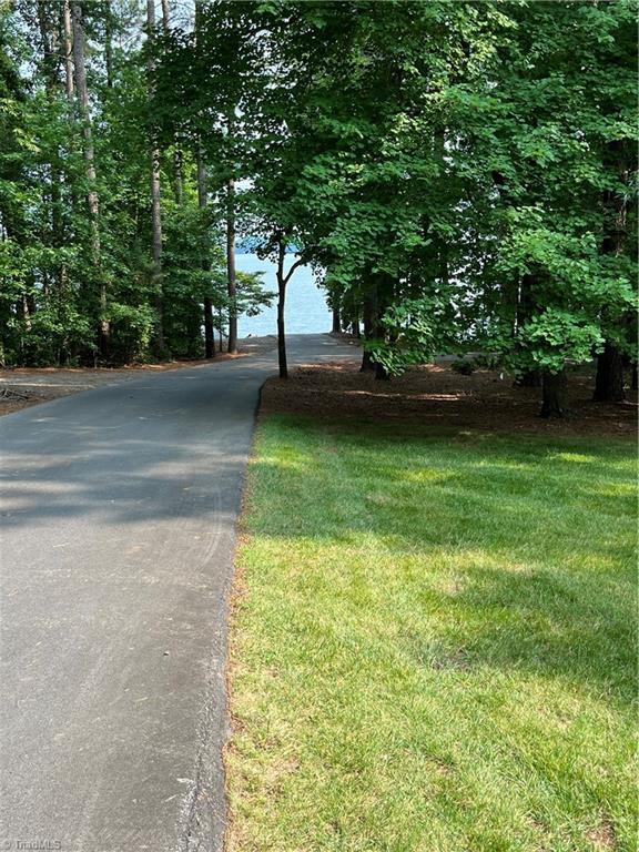 135 Deep Water Ct, New London, NC 28127