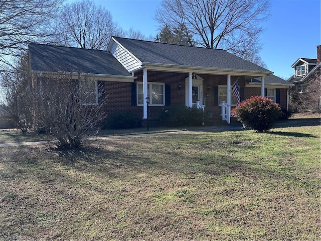 single story home with a front yard