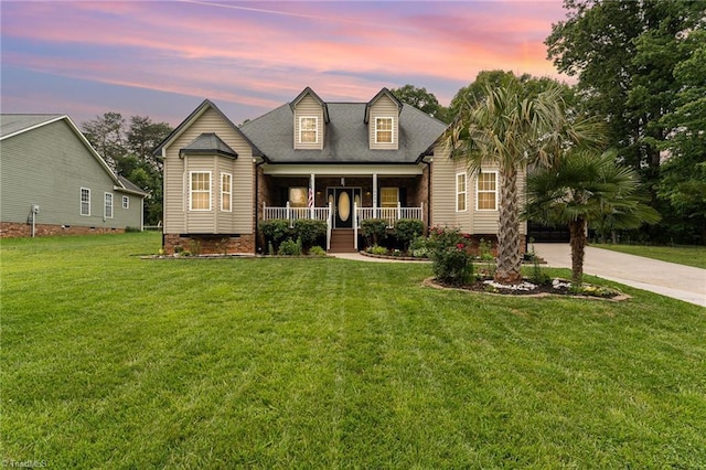 4636 Shattalon Cir, Winston-Salem, NC 27106 - new england style home featuring covered porch, concrete driveway, a lawn, and crawl space
