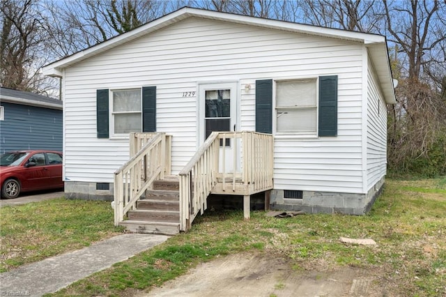 view of front facade with crawl space