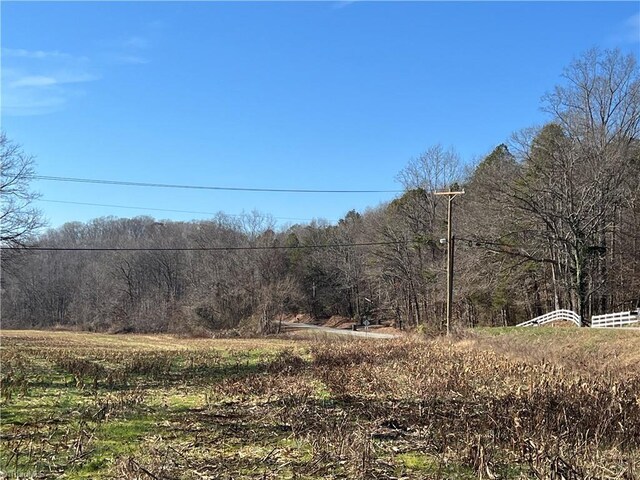 000 River Ridge Rd, Pfafftown, NC 27040