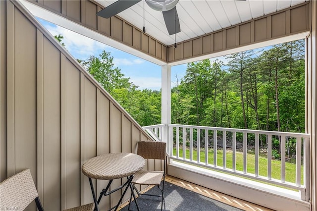 balcony with ceiling fan
