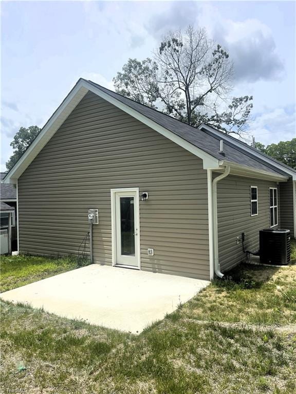 505 White Oak St, High Point, NC 27260 - rear view of property with a patio area and a yard