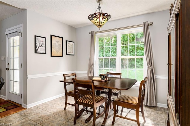 3714 Courtland Cir, Thomasville, NC 27360 - dining space with a textured ceiling and baseboards