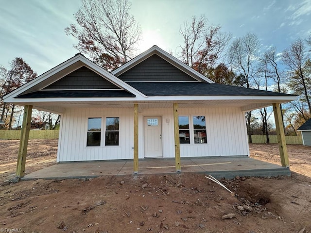 view of front facade featuring a porch