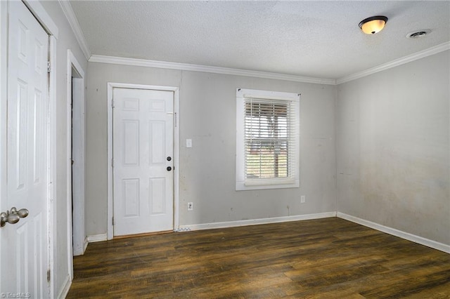 entryway featuring visible vents, crown molding, a textured ceiling, and wood finished floors