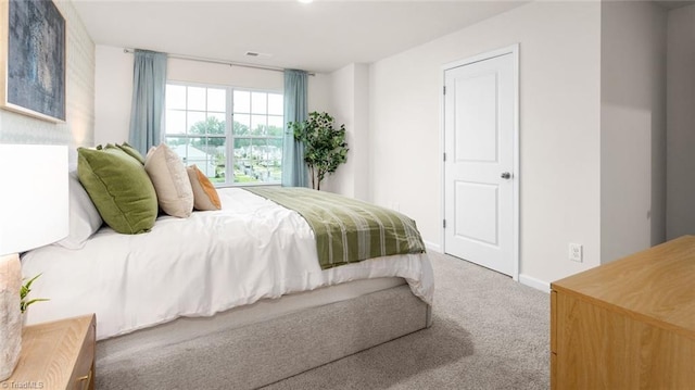 bedroom featuring carpet floors