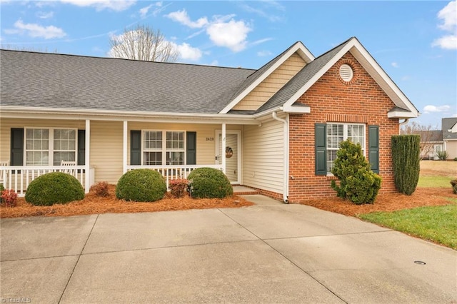 view of front of house with a porch