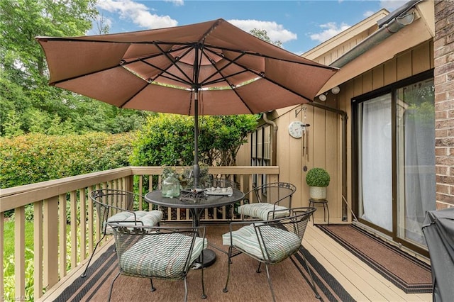 1312 Gilbrook Ct, High Point, NC 27262 - view of wooden terrace
