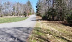 Listing photo 2 for LOT18 Blue Mountain Dr, Wilkesboro NC 28697