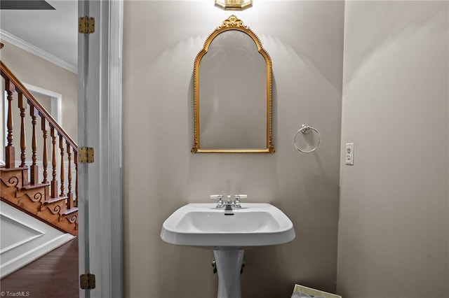 bathroom with crown molding