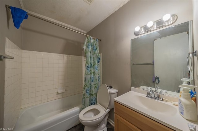 157 Blaze St, Winston-Salem, NC 27105 - bathroom with shower / bath combo, vanity, and lofted ceiling