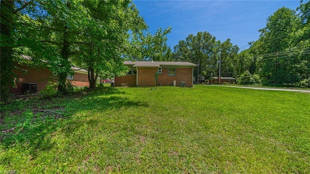 157 Blaze St, Winston-Salem, NC 27105 - view of grassy yard