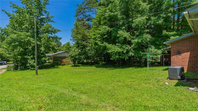 157 Blaze St, Winston-Salem, NC 27105 - view of grassy yard