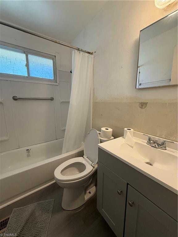 1611 Willow Rd, Greensboro, NC 27401 - full bathroom featuring vanity and shower / bath combo