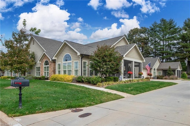 view of front facade with a front yard